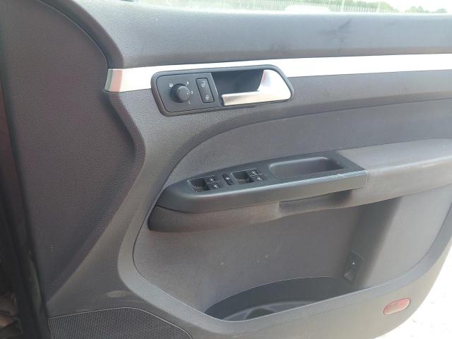 2011 VOLKSWAGEN TOURAN S T