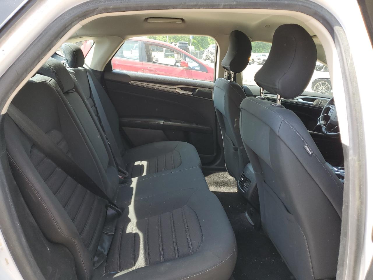 2019 Ford Fusion Se VIN: 3FA6P0LUXKR184053 Lot: 54042905