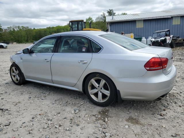  VOLKSWAGEN PASSAT 2015 Srebrny