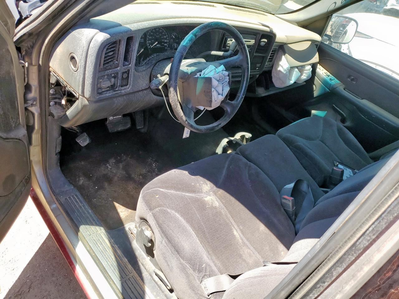2002 GMC Sierra - Image 8