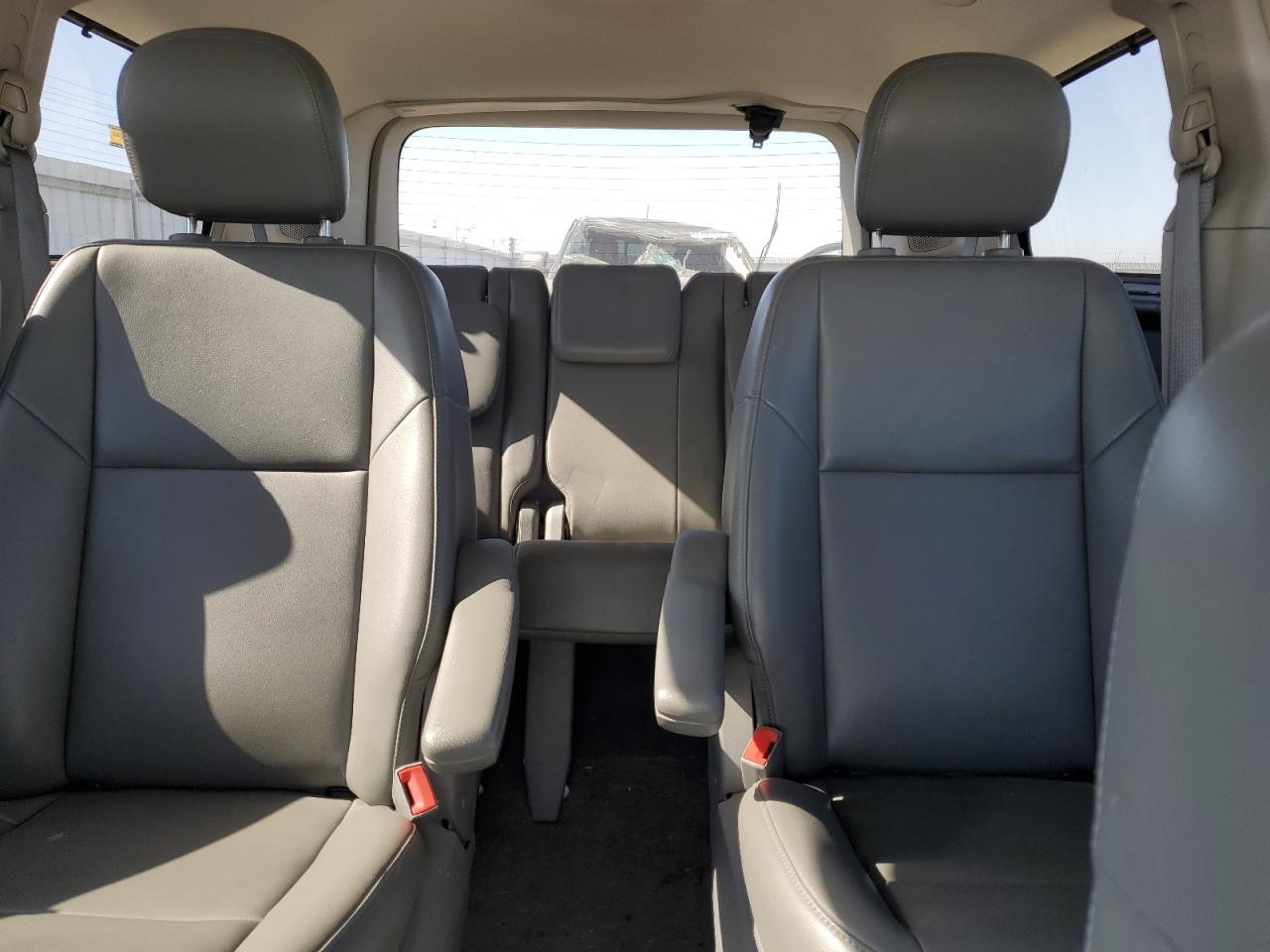 2011 Volkswagen Routan Se VIN: 2V4RW3DG5BR739944 Lot: 56787495