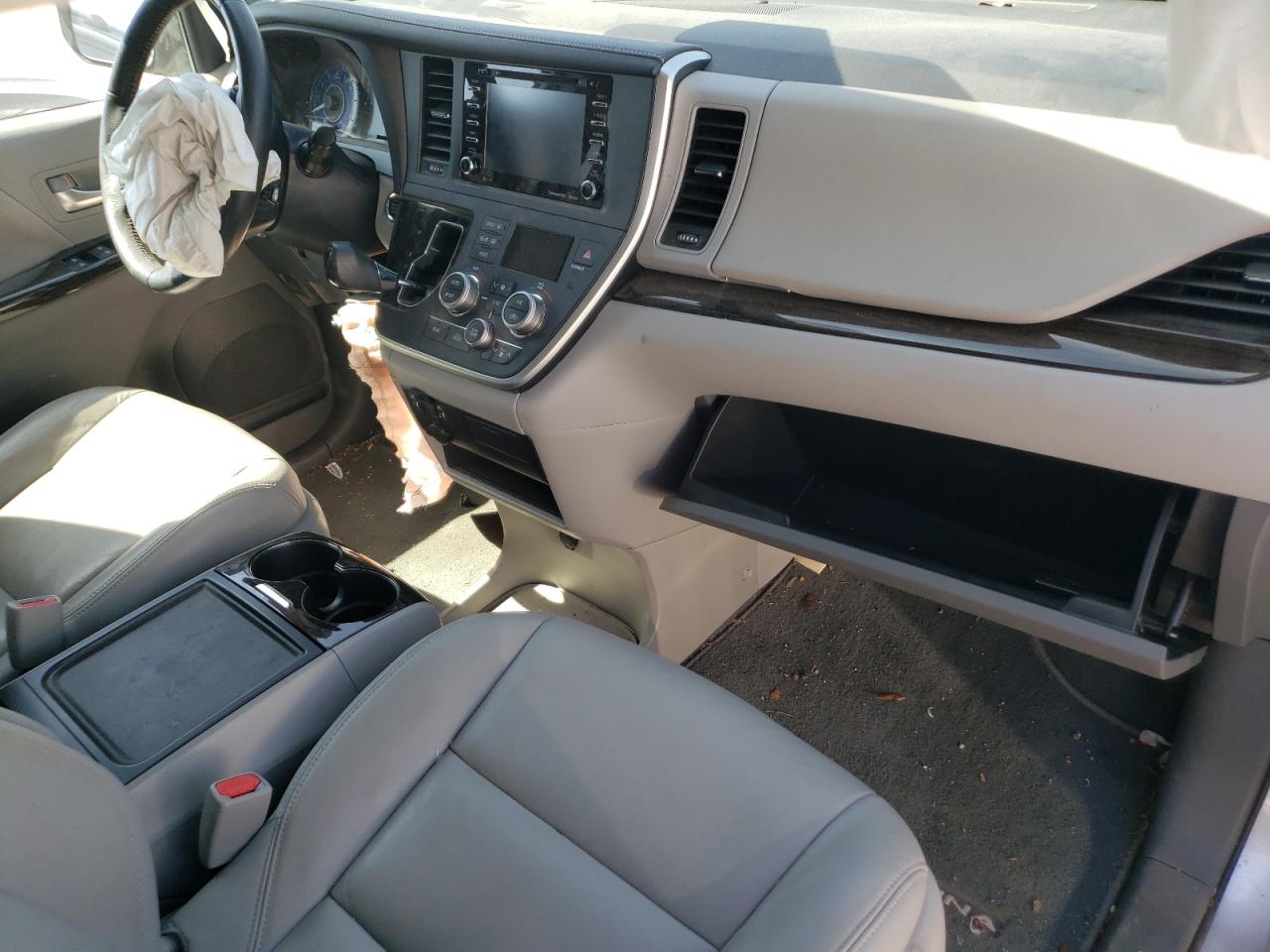 2020 Toyota Sienna Xle VIN: 5TDYZ3DC0LS044841 Lot: 56924825