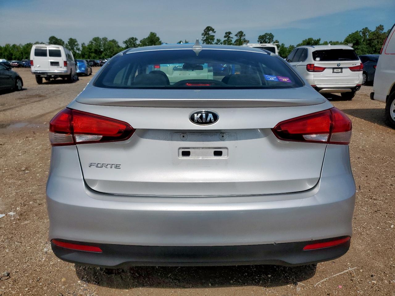 2018 Kia Forte Lx VIN: 3KPFK4A71JE184753 Lot: 58437765