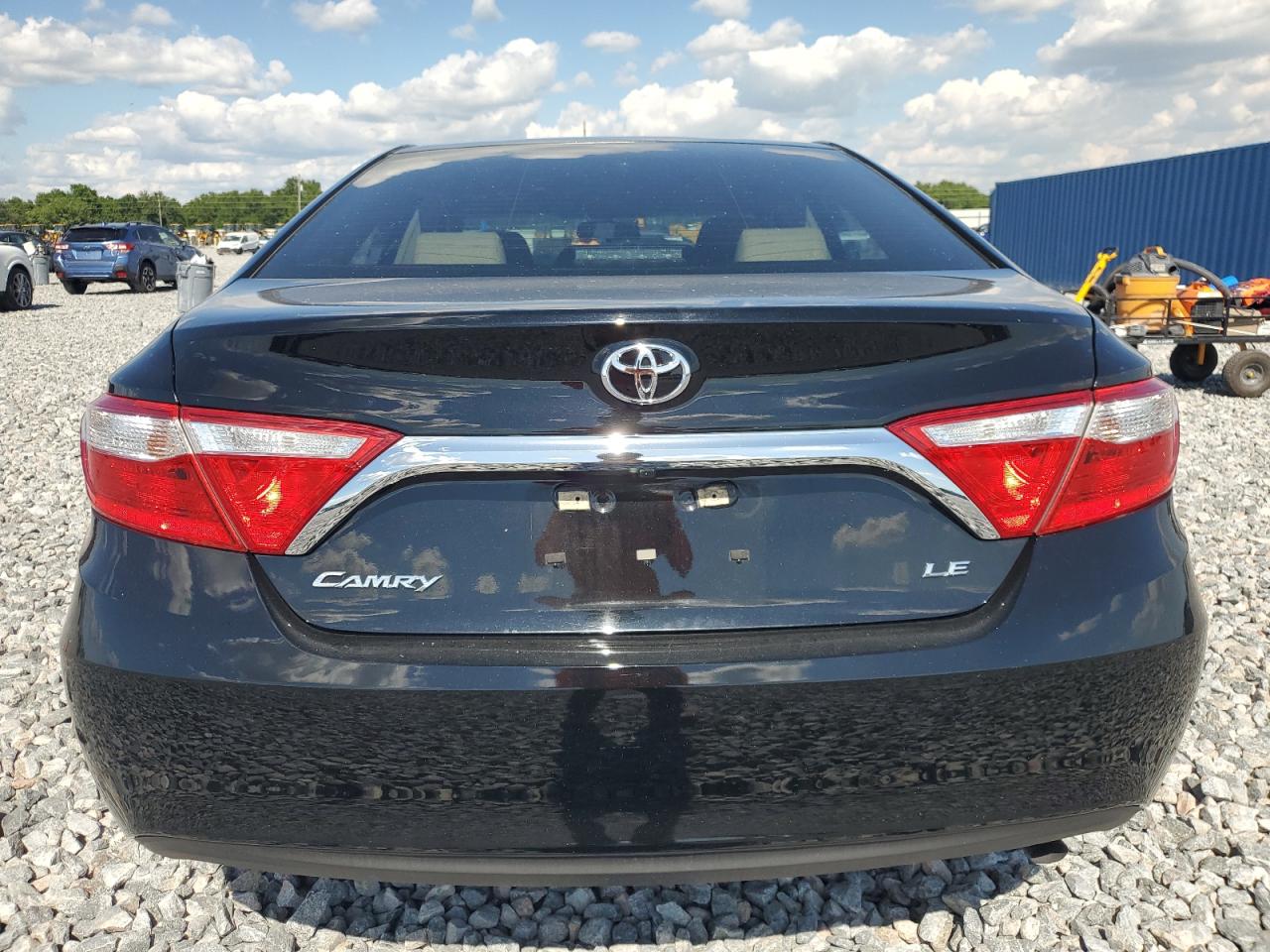 2017 Toyota Camry Le VIN: 4T1BF1FK3HU434564 Lot: 57131245