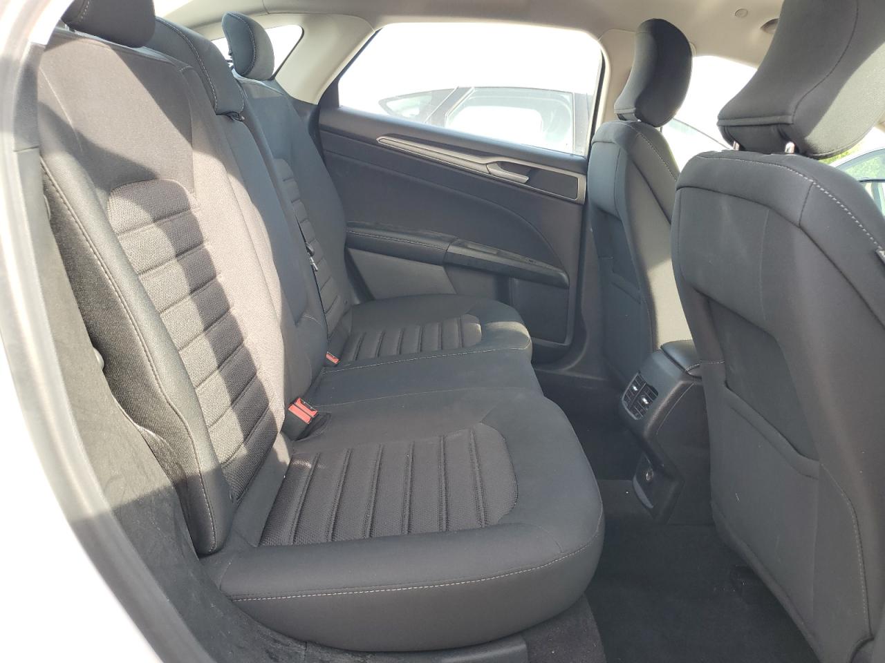 2019 Ford Fusion Se VIN: 3FA6P0LU9KR124877 Lot: 54027285