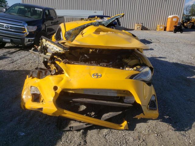  TOYOTA SCION 2015 Желтый