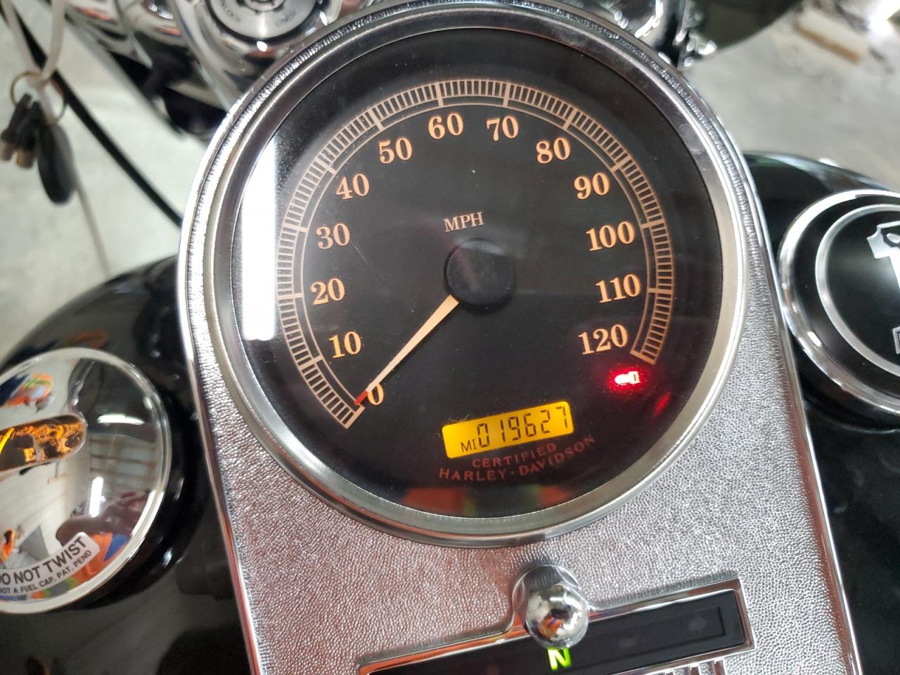 2005 Harley-Davidson Flhrci VIN: 1HD1FRW1X5Y661825 Lot: 56556105