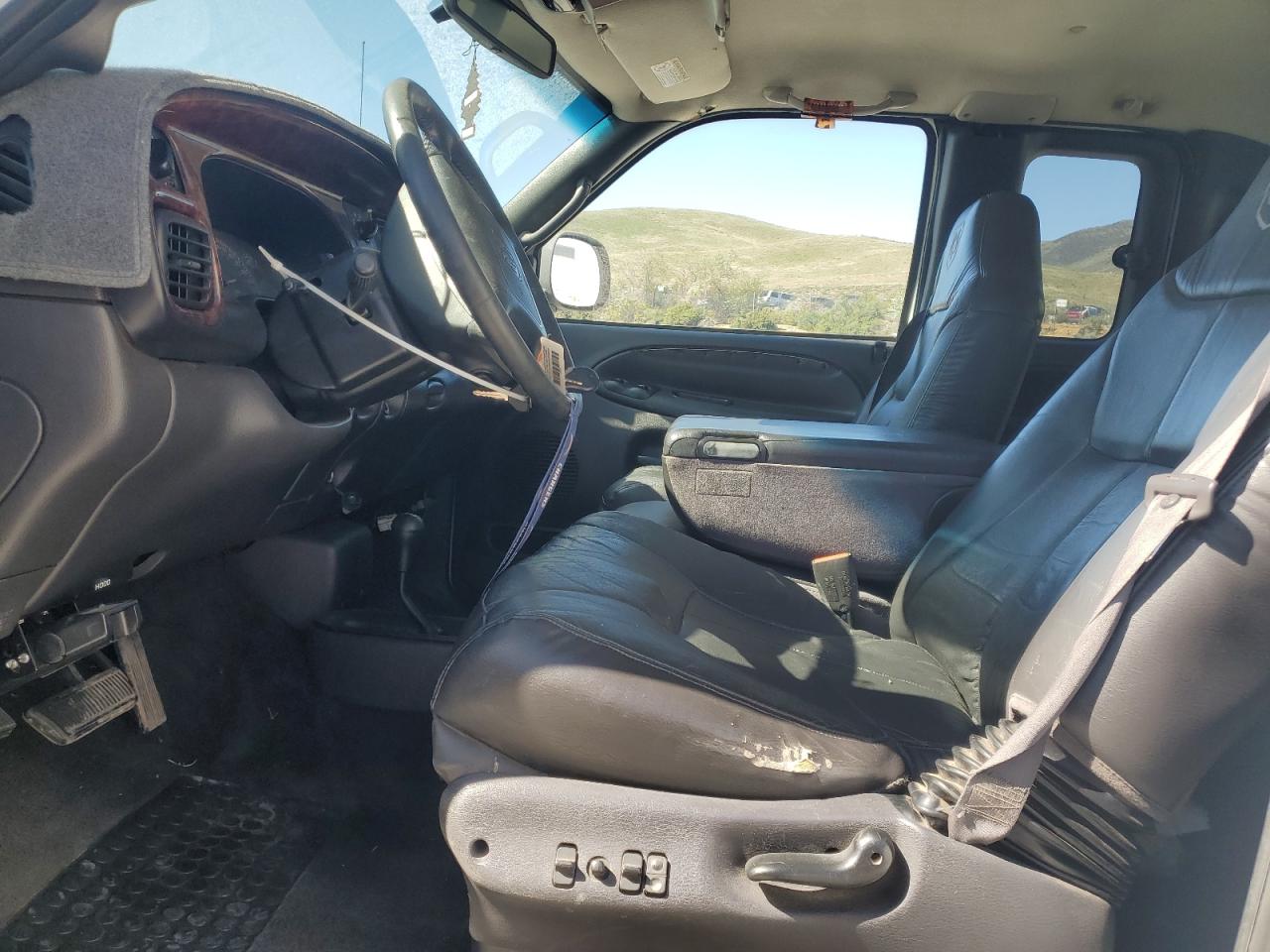 2000 Dodge Ram 2500 VIN: 1B7KF2361YJ118129 Lot: 55865215