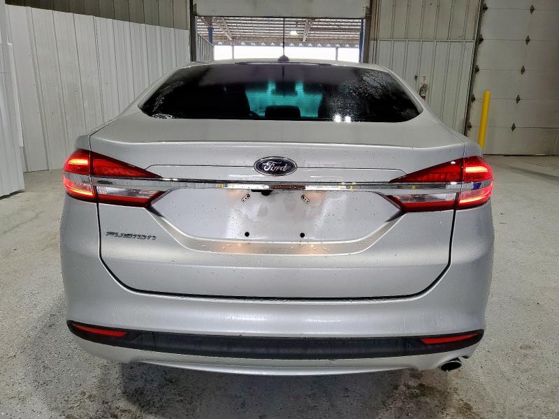  FORD FUSION 2017 Srebrny