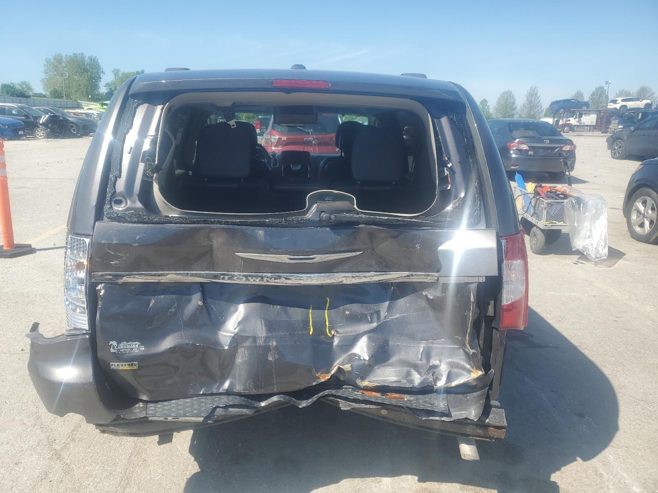 2015 Chrysler Town & Country Touring VIN: 2C4RC1BG2FR545744 Lot: 55958645