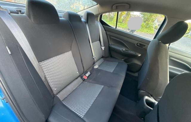  NISSAN VERSA 2022 Granatowy
