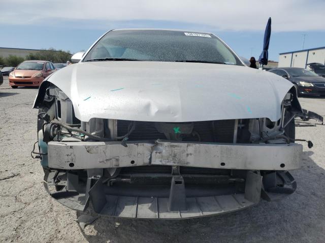 Sedans CHEVROLET IMPALA 2016 Srebrny