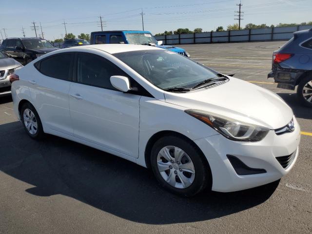 Sedans HYUNDAI ELANTRA 2016 Biały