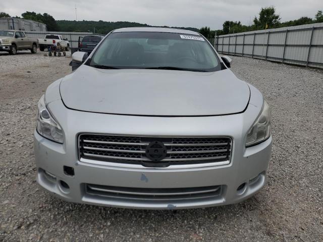 Sedans NISSAN MAXIMA 2014 Srebrny
