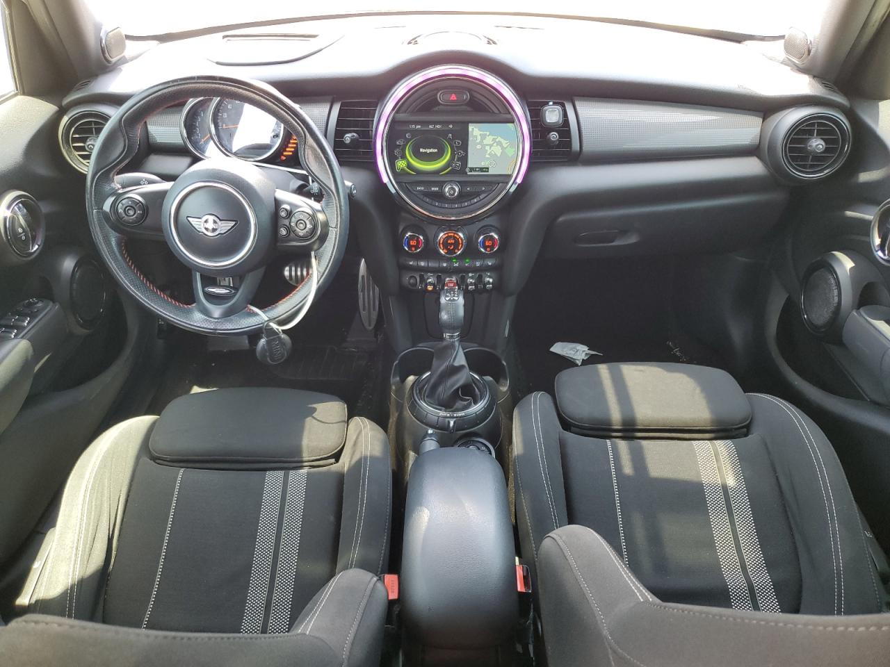 2015 Mini Cooper VIN: WMWXS5C56FT829527 Lot: 56781855