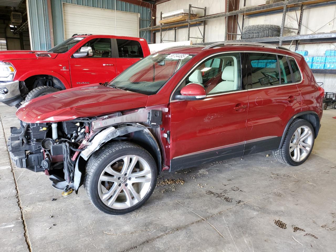 2013 Volkswagen Tiguan S للبيع في Eldridge، IA - Front End