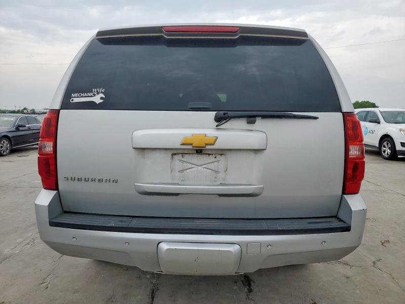 CHEVROLET SUBURBAN 2014 Silver