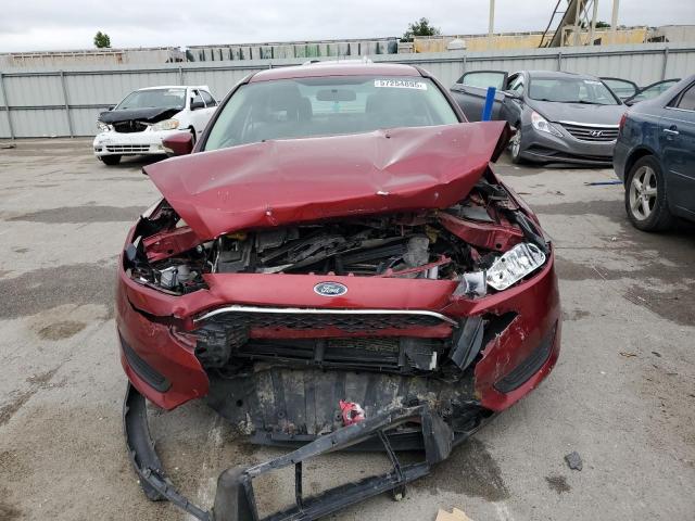 Sedans FORD FOCUS 2016 Czerwony