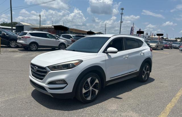 Паркетники HYUNDAI TUCSON 2017 Белы