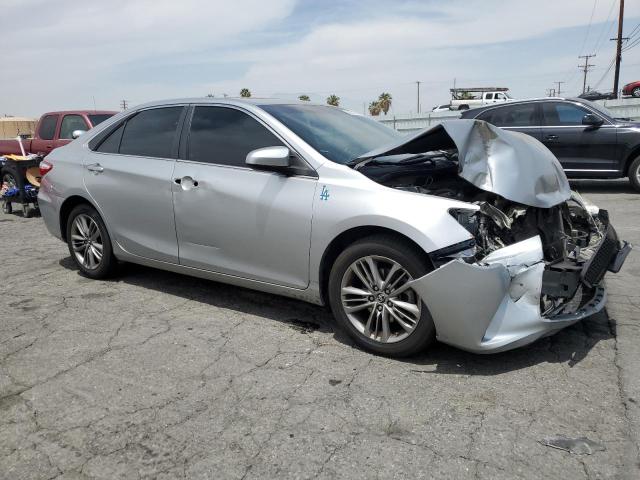 Седаны TOYOTA CAMRY 2016 Серебристый