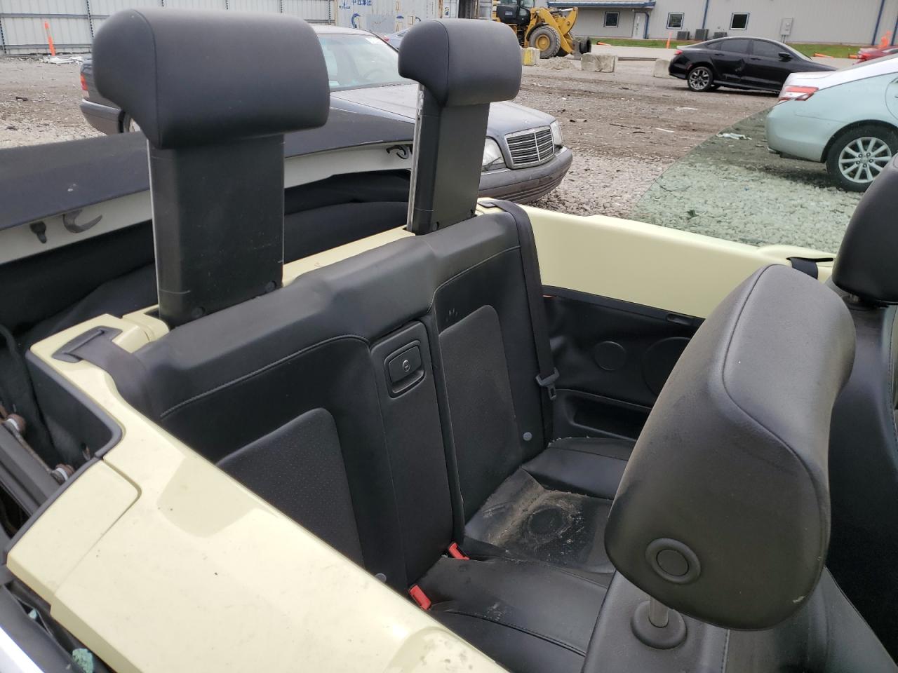 2006 Volkswagen New Beetle Convertible Option Package 1 VIN: 3VWRF31Y56M312779 Lot: 57452515