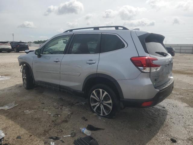  SUBARU FORESTER 2023 Серебристый