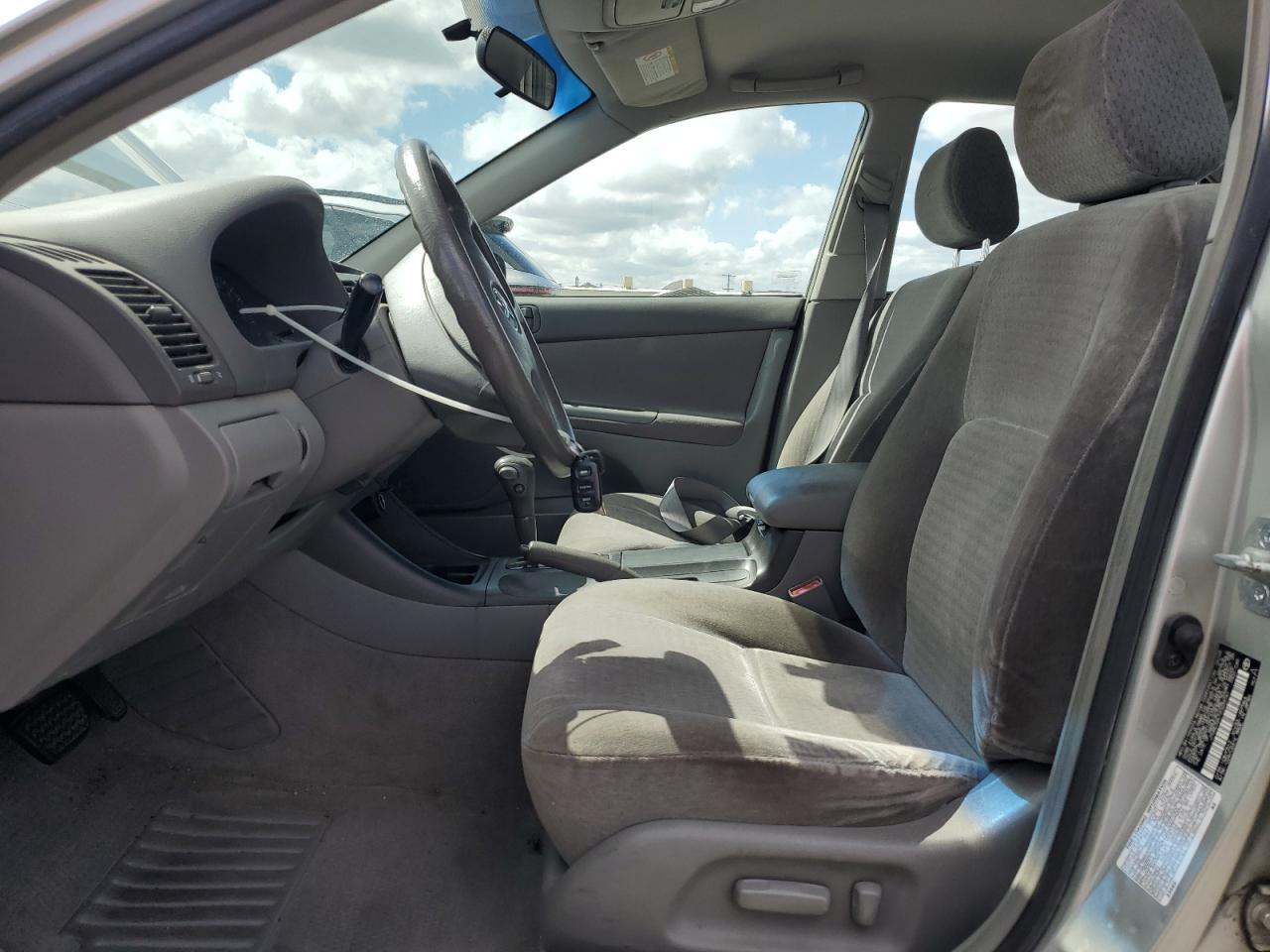 2003 Toyota Camry Le VIN: JTDBE32K730233761 Lot: 56600115