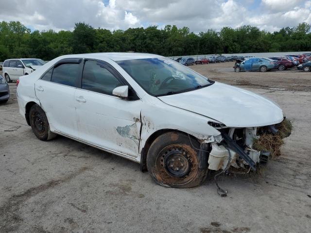 Sedans TOYOTA CAMRY 2014 Biały