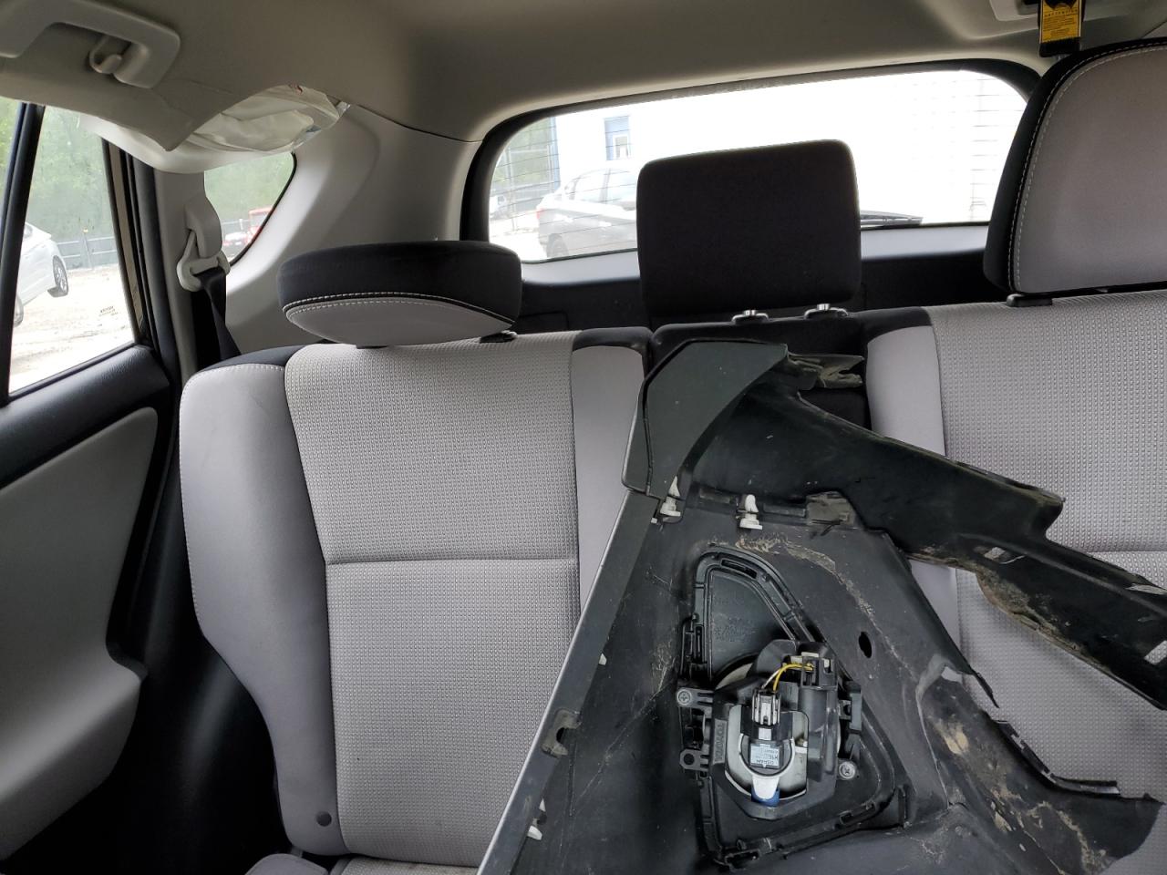 2017 Toyota Rav4 Xle VIN: 2T3RFREV4HW579533 Lot: 57863815