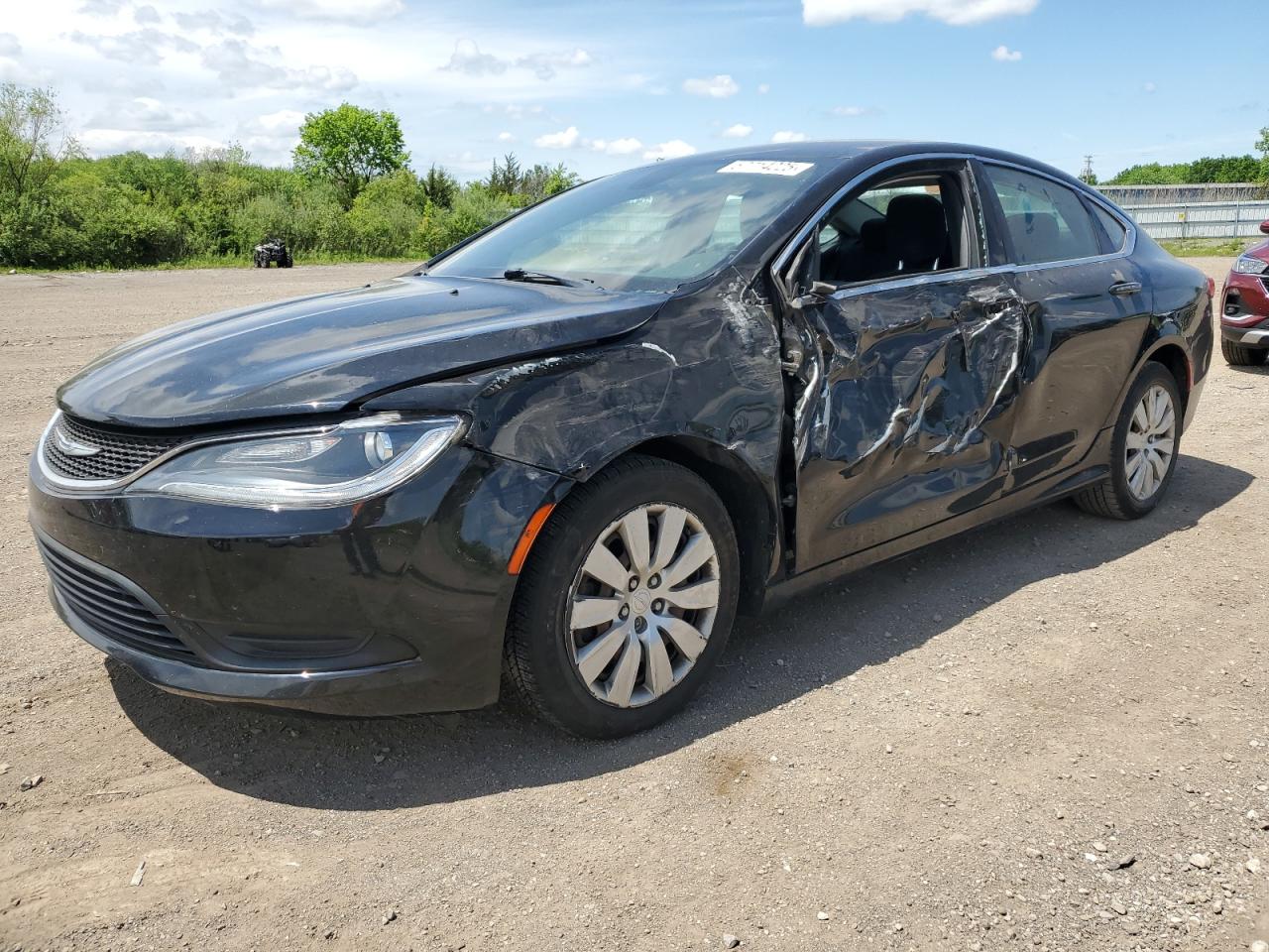 2015 Chrysler 200 Lx for Sale in Columbia Station, OH - Side