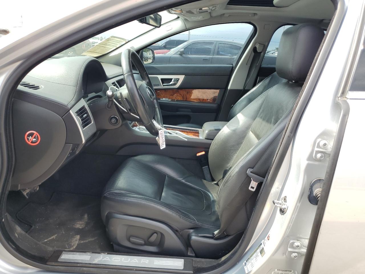 2015 Jaguar Xf 2.0T Premium VIN: SAJWA0FS5FPU81073 Lot: 57971325