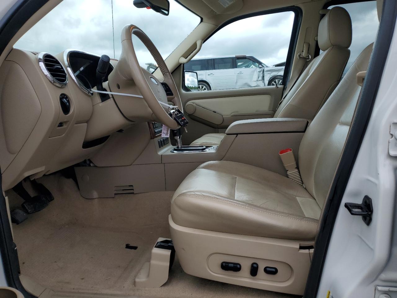 2008 Ford Explorer Eddie Bauer VIN: 1FMEU74808UA91743 Lot: 56076105