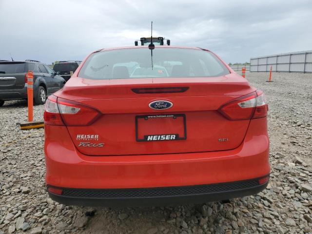 Sedans FORD FOCUS 2012 Red