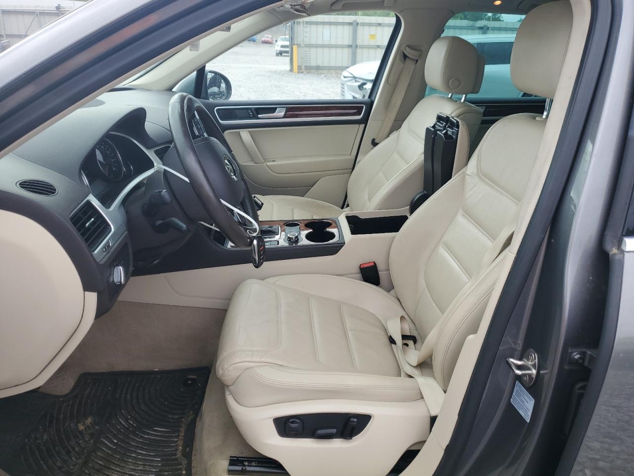2013 Volkswagen Touareg V6 VIN: WVGEF9BP5DD012710 Lot: 57174625