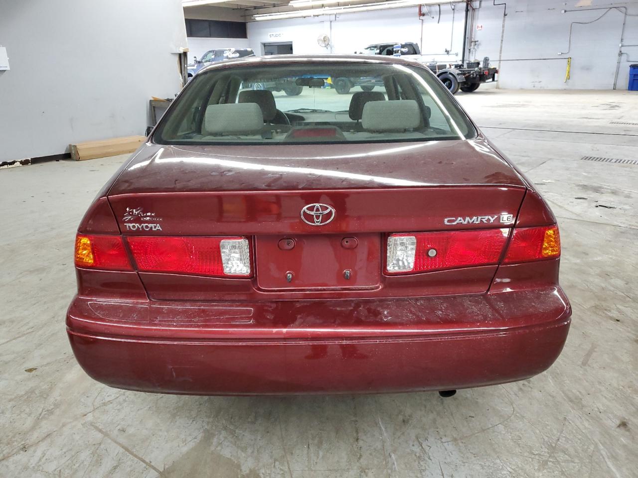 2000 Toyota Camry Le VIN: JT2BG28K7Y0469953 Lot: 57017585