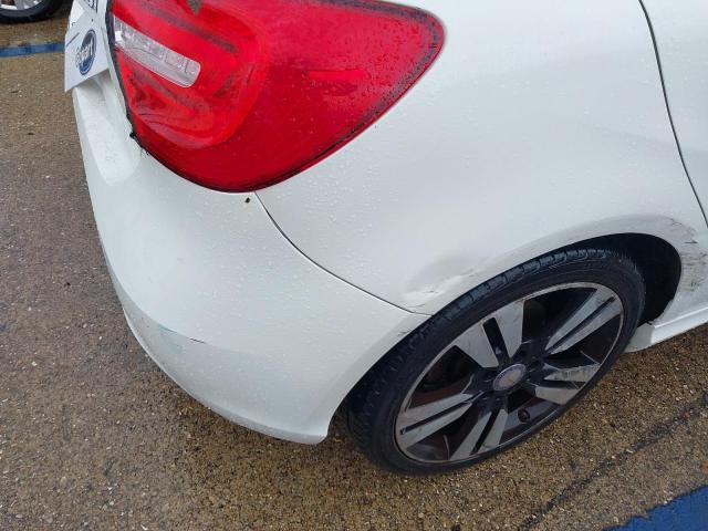 2015 MERCEDES BENZ A180 BLUEE