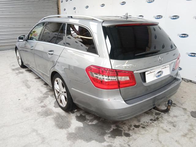 2011 MERCEDES BENZ E220 BLUE-