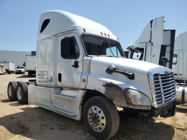 2016 Freightliner Cascadia 125 Semi Truck