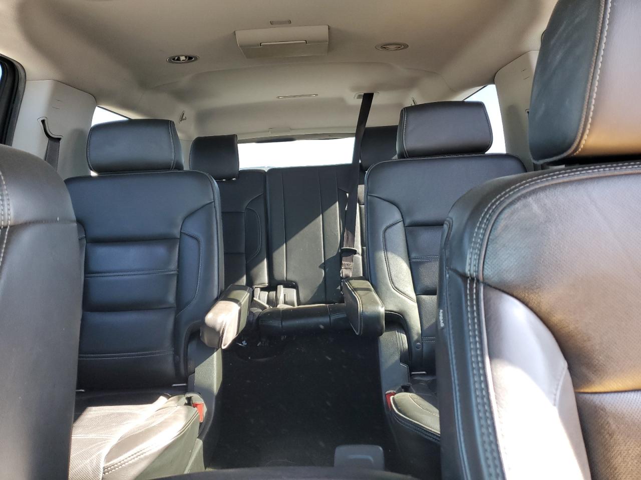 2018 GMC Yukon Xl Denali VIN: 1GKS2HKJ4JR180611 Lot: 56001535