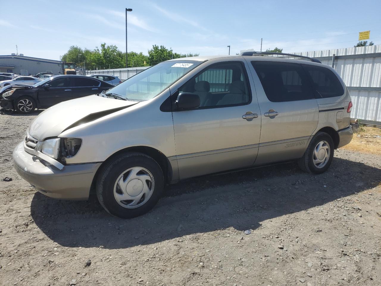 2001 Toyota Sienna Le for Sale in Sacramento, CA - Rear End