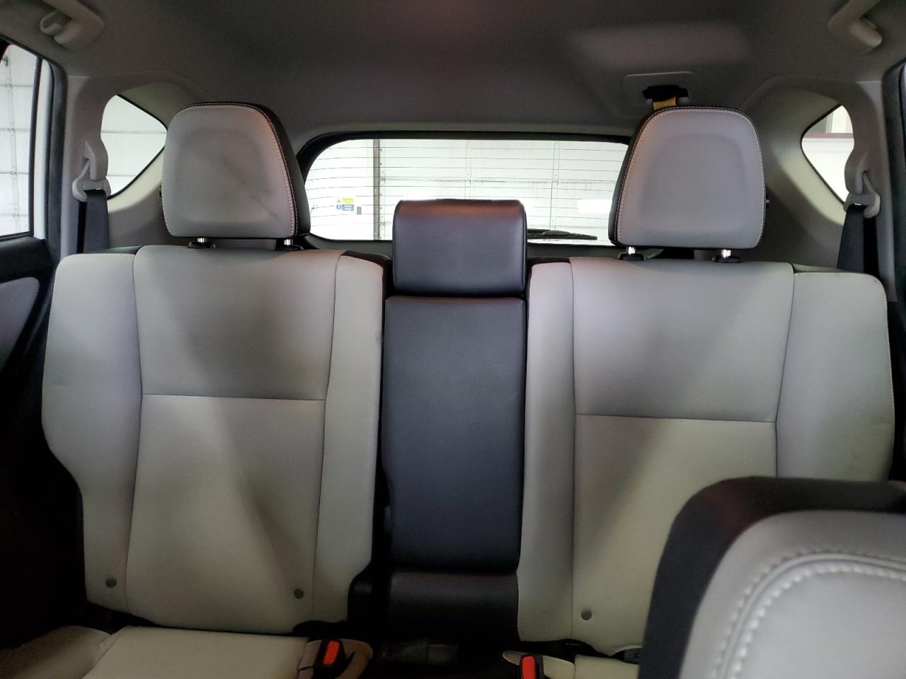 JTMDFREV8JJ216313 TOYOTA RAV4 2018