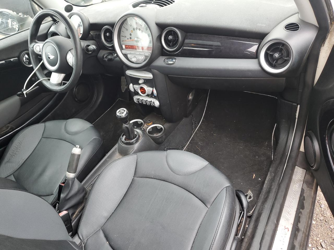 2008 Mini Cooper S VIN: WMWMF735X8TT93951 Lot: 57255895