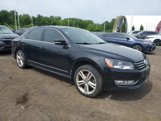 Sedans VOLKSWAGEN PASSAT 2015 Czarny