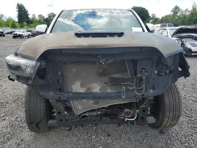  TOYOTA TACOMA 2019 Белы
