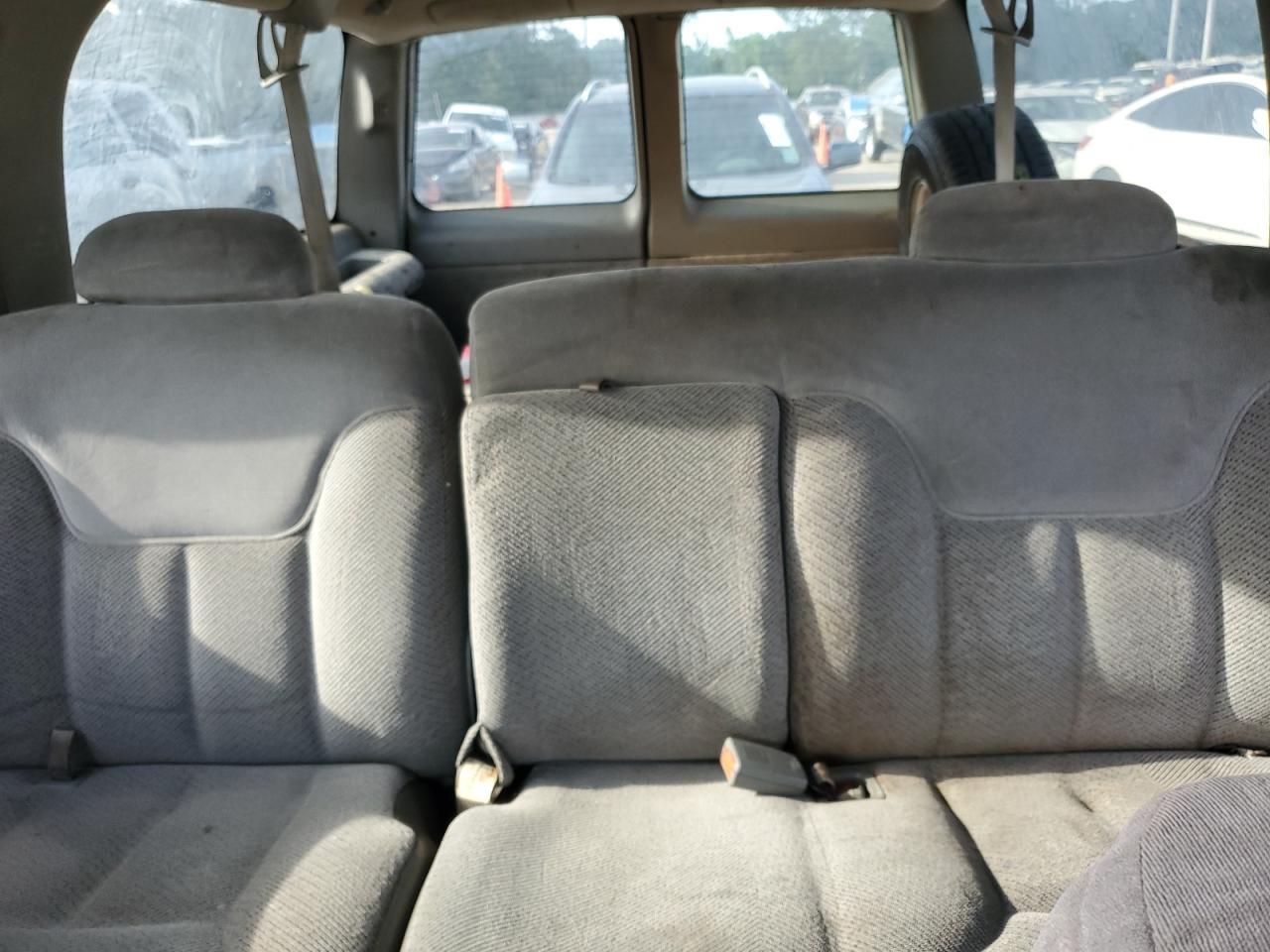 1999 Chevrolet Suburban C1500 VIN: 3GNEC16R3XG229911 Lot: 55305415