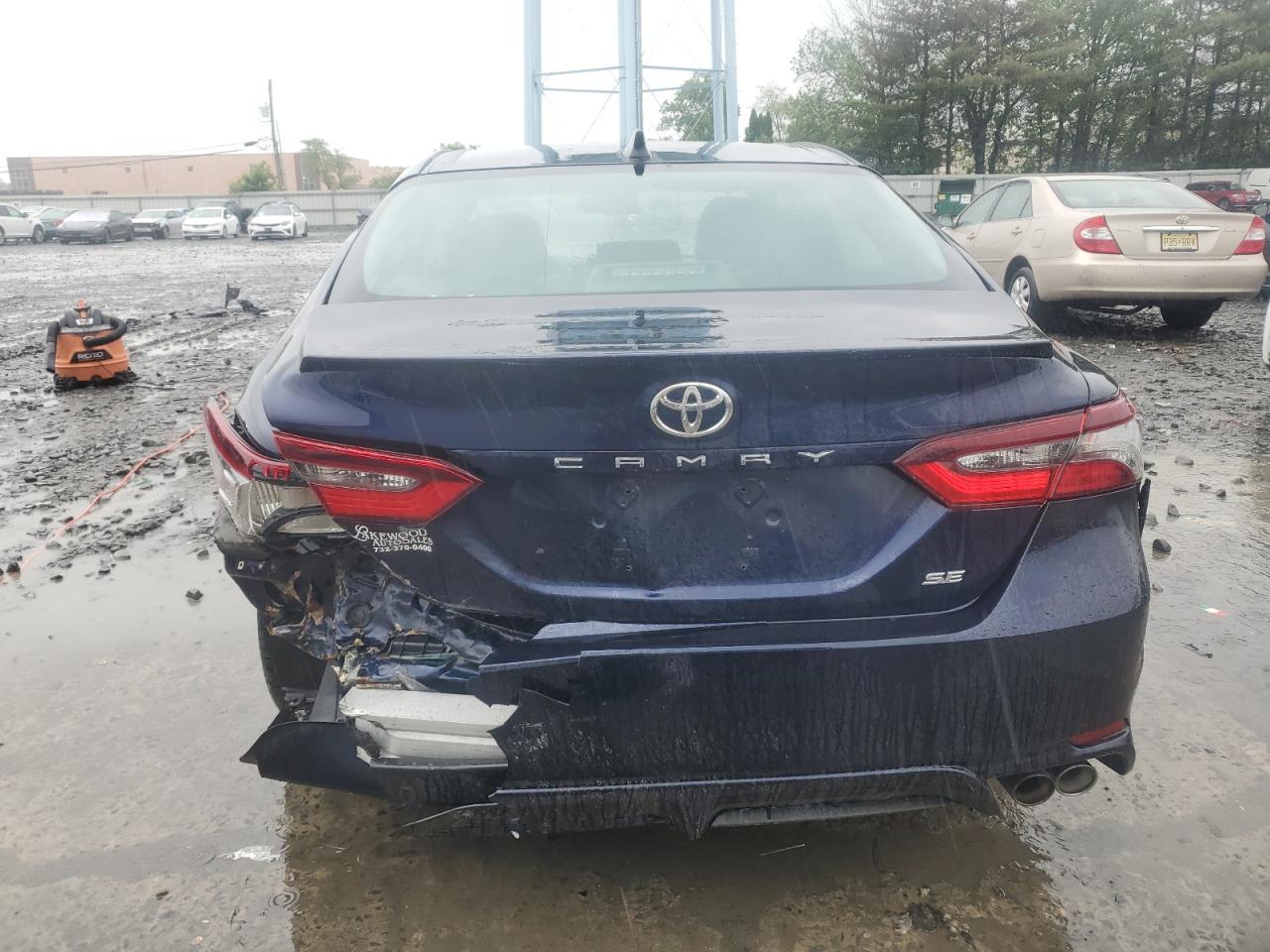 2021 Toyota Camry Se VIN: 4T1G11AKXMU483511 Lot: 56825985