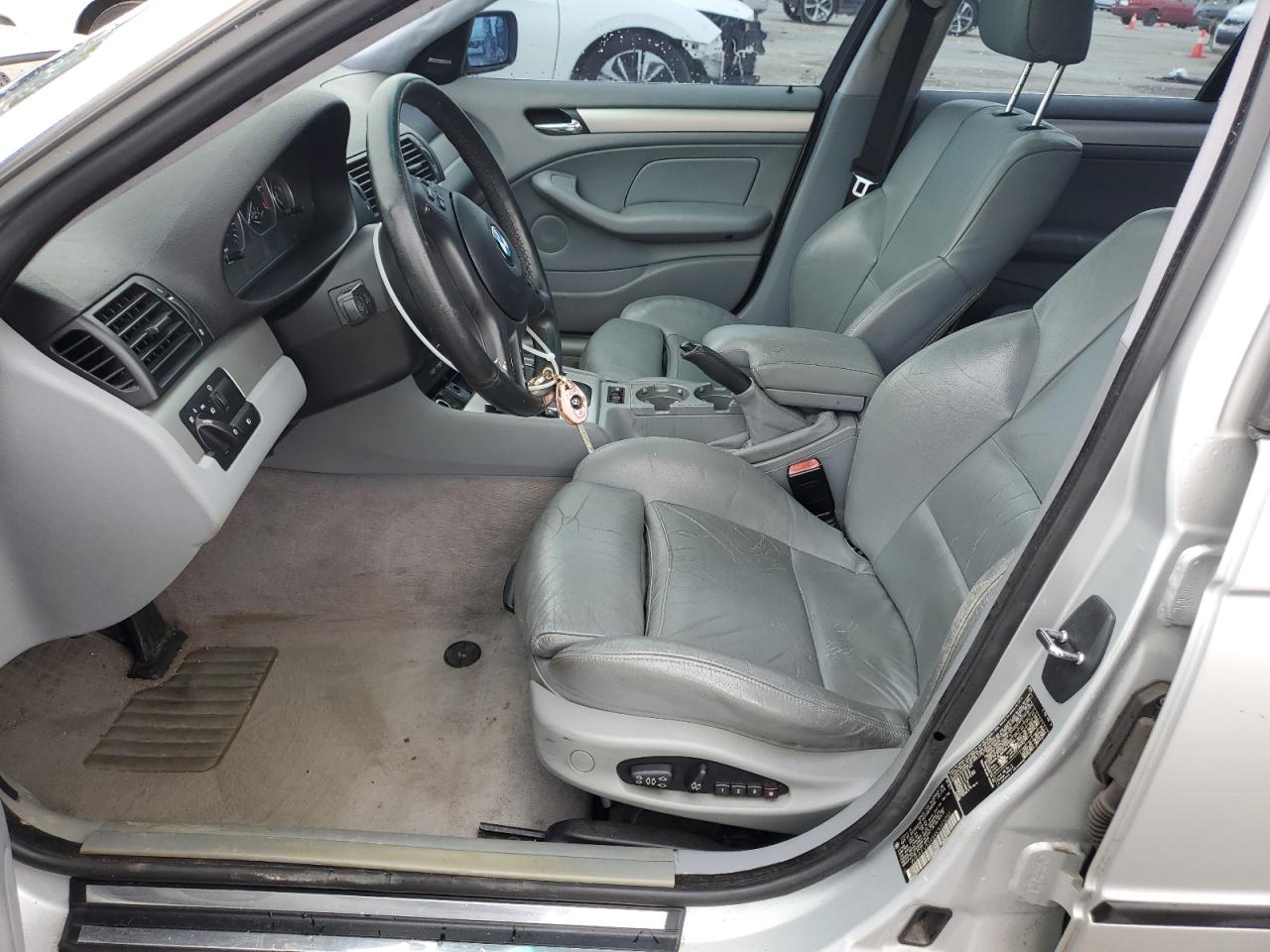 2004 BMW 330 I VIN: WBAEV53464KM35051 Lot: 55974895
