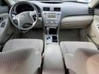 2010 Toyota Camry Base იყიდება Lawrenceburg-ში, KY - Front End