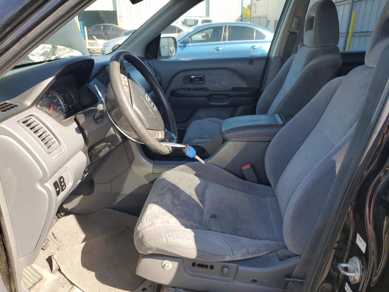 2005 Honda Pilot Ex VIN: 2HKYF18455H570200 Lot: 56999135