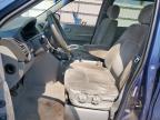 2004 Kia Sedona Ex იყიდება Mercedes-ში, TX - All Over